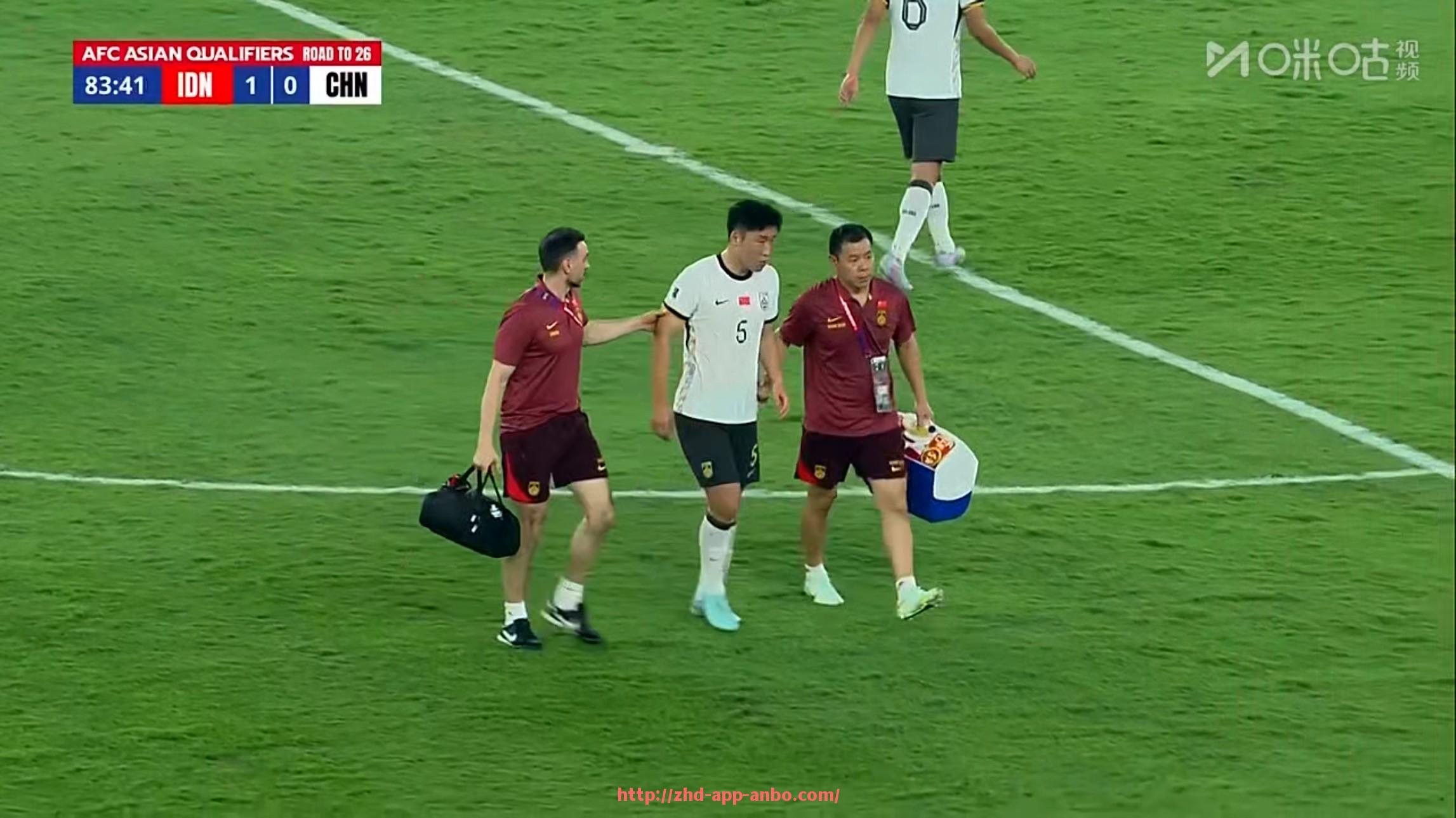 安博体育app下载-法甲赛季初预测报告：夺冠热门与保级困局并行